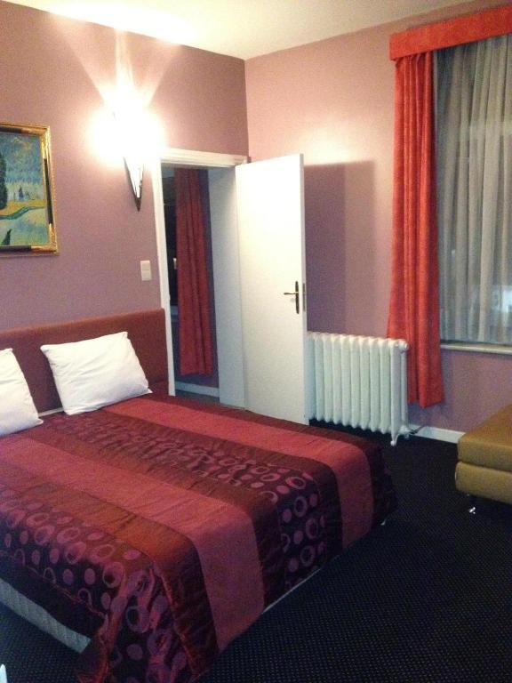 Hotel Stalingrad Bruxelas Exterior foto