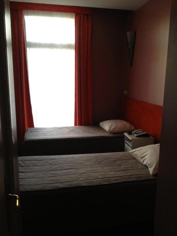 Hotel Stalingrad Bruxelas Quarto foto